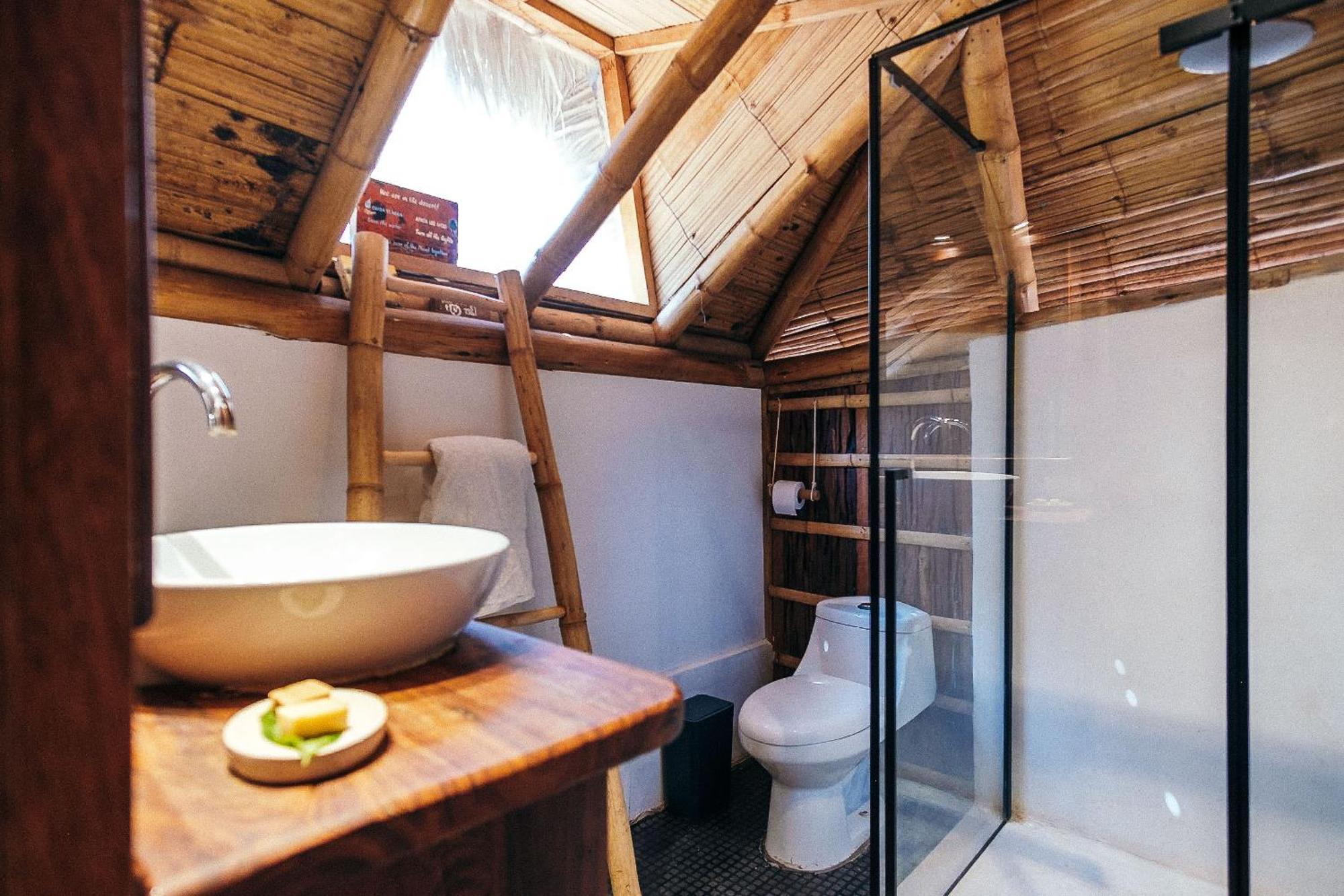 La Maison Eco House & Yoga Mancora Exterior photo